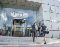 img_DE_Eingang Aussen Arnstorf