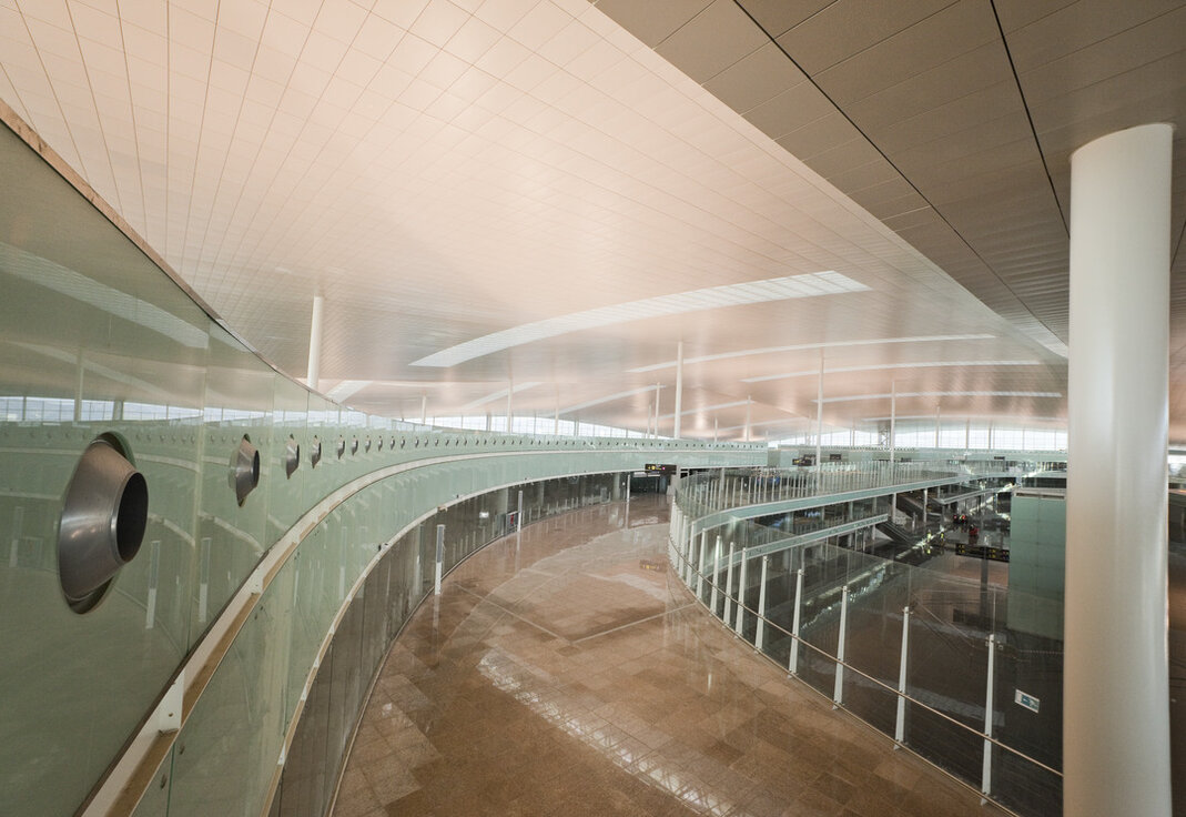 img_es_barcelona_airport_4 img_es_barcelona_airport_4