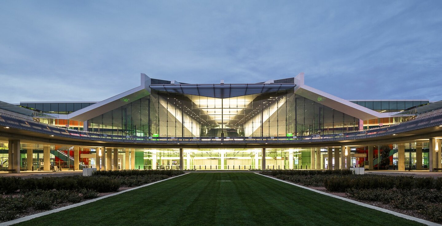 img_au_canberra_airport_04- img_au_canberra_airport_04-