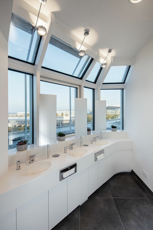 img_de_airport_lounge_wld_6