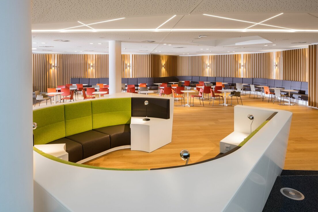 img_de_airport_lounge_wld_42