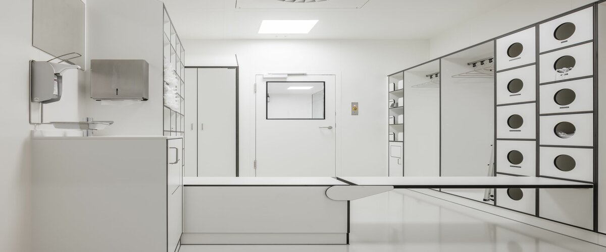 Clean Room Airlocks │ Safe Airlock Systems for Clean Rooms