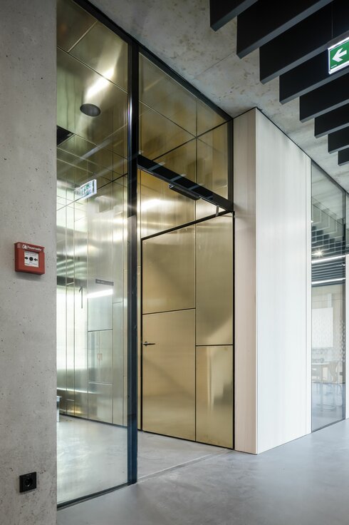 img_de_maria_ward_27_1 img_de_maria_ward_27_1