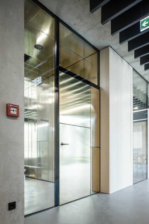 img_de_maria_ward_28_1 img_de_maria_ward_28_1