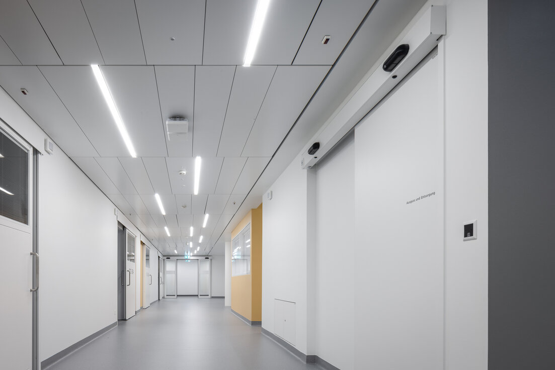 © © www.Lindner-Group.com © © www.Lindner-Group.com