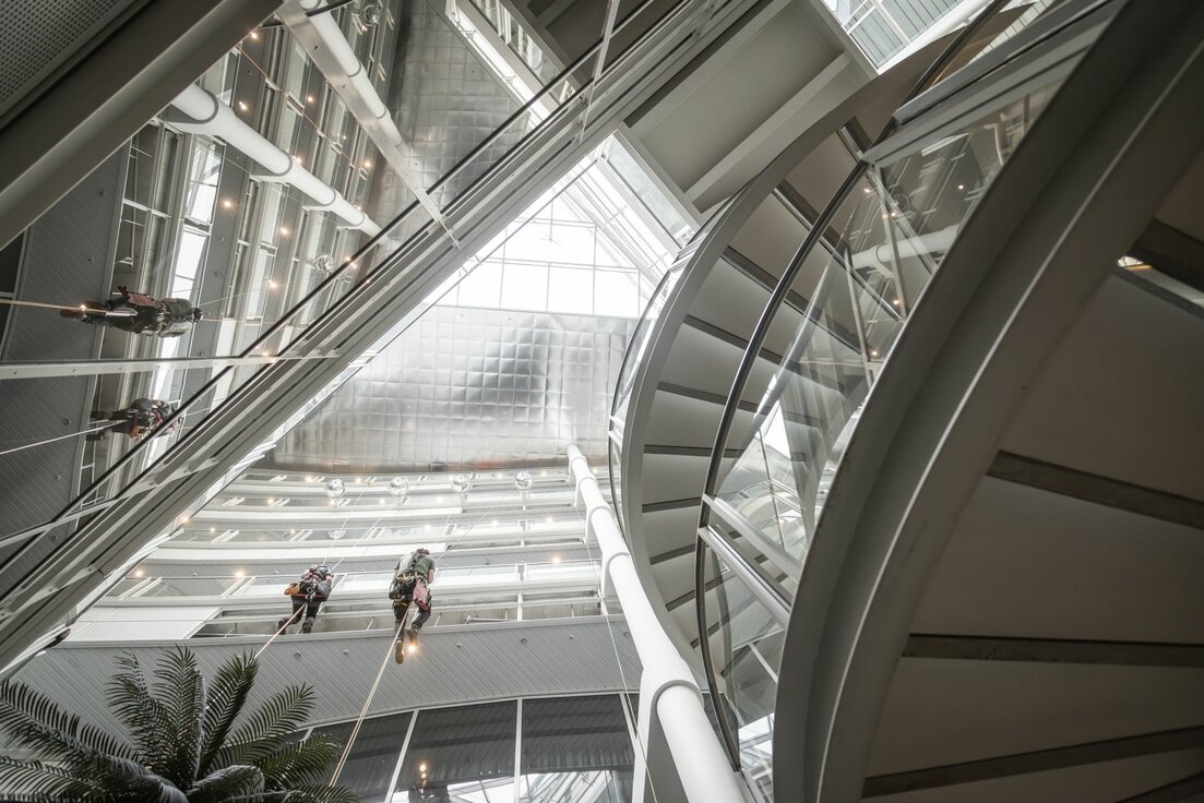 img-de-ergo-versicherungen-montage-13 img-de-ergo-versicherungen-montage-13