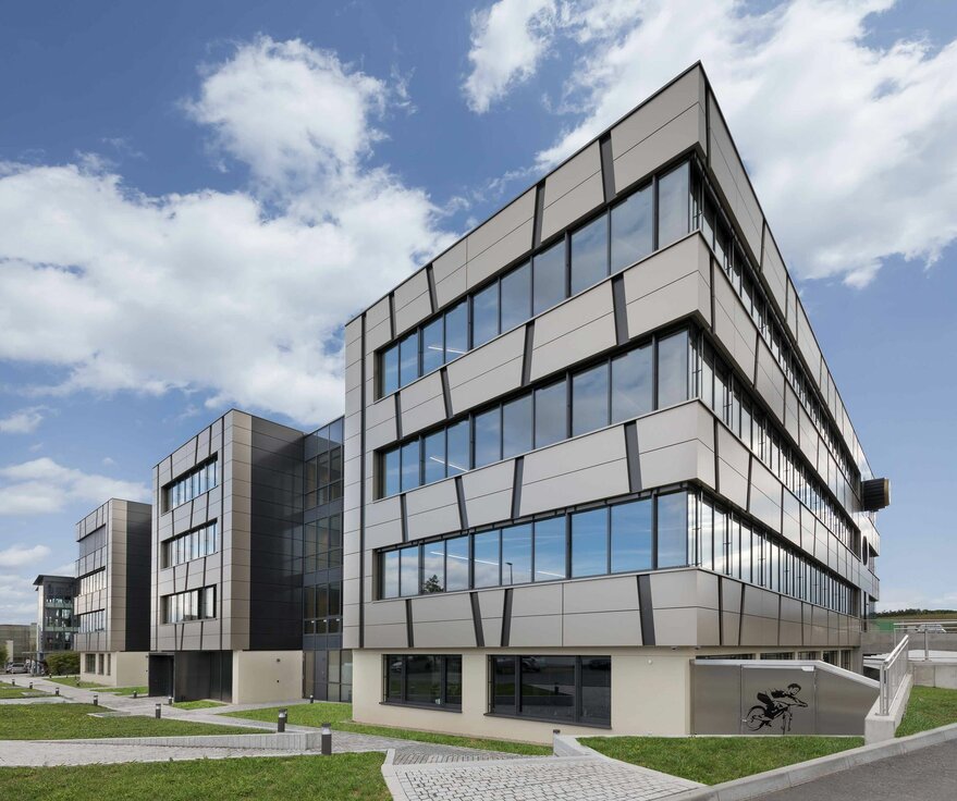 img_DE_Musikhaus-Thomann--(97) img_DE_Musikhaus-Thomann--(97)