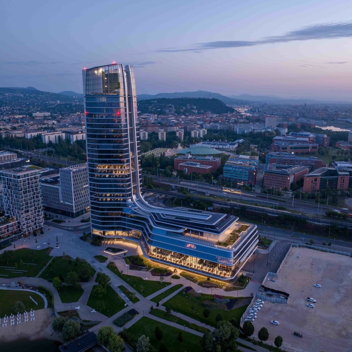 img-hun-mol campus budapest-2