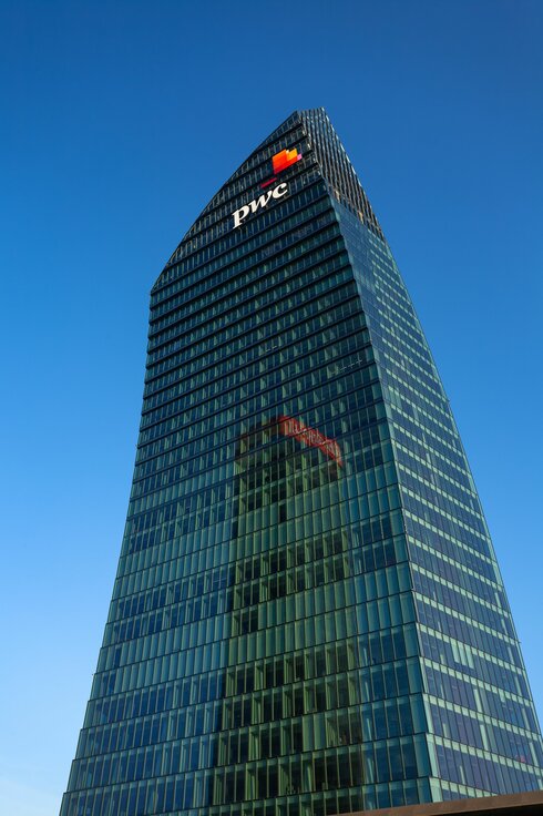 img-ita-torre-pwc-mailand-4