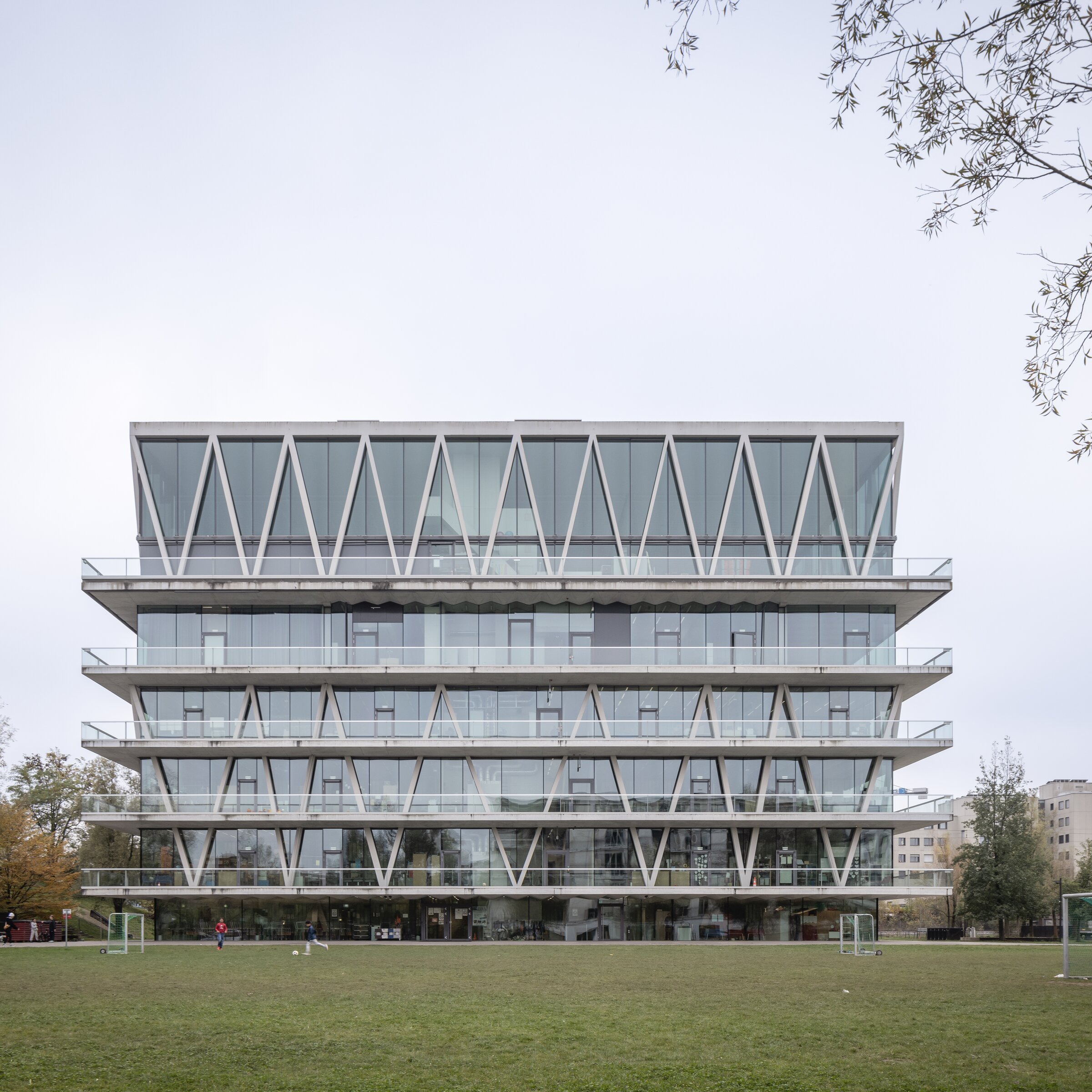 Lindner as strong partner for the interior fitout Lindner Group