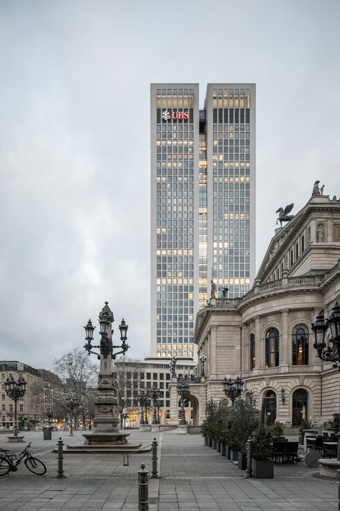 img-de-opernturm-frankfurt-29