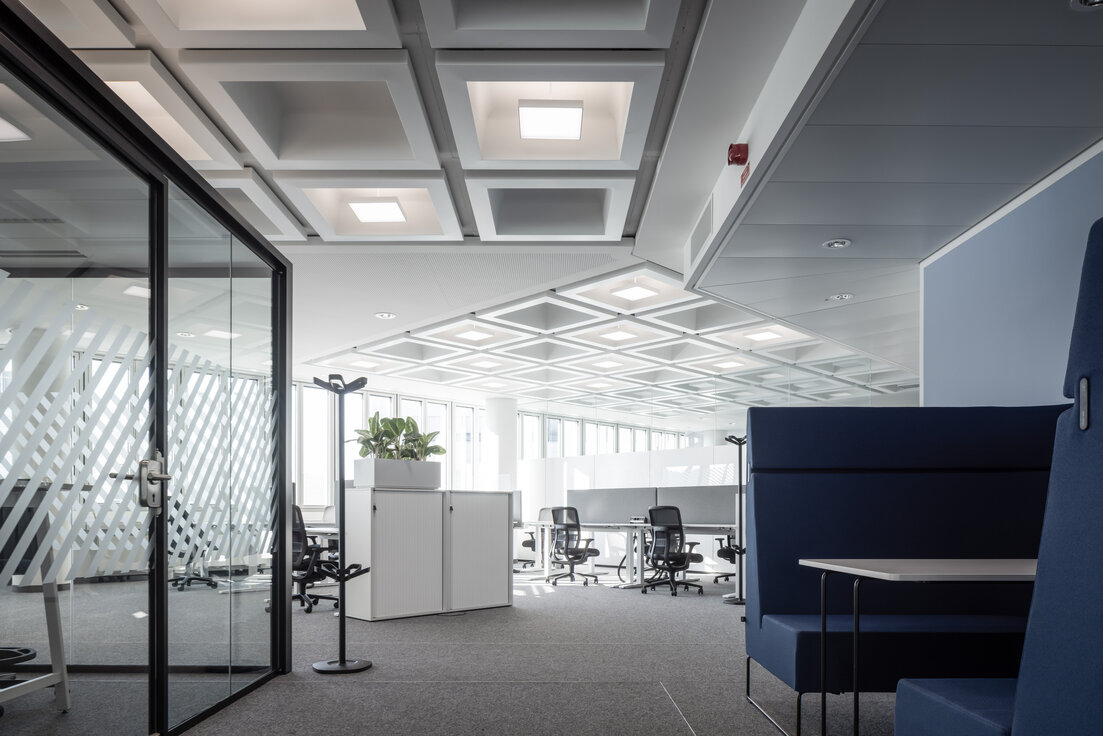 © © www.Lindner-Group.com © © www.Lindner-Group.com