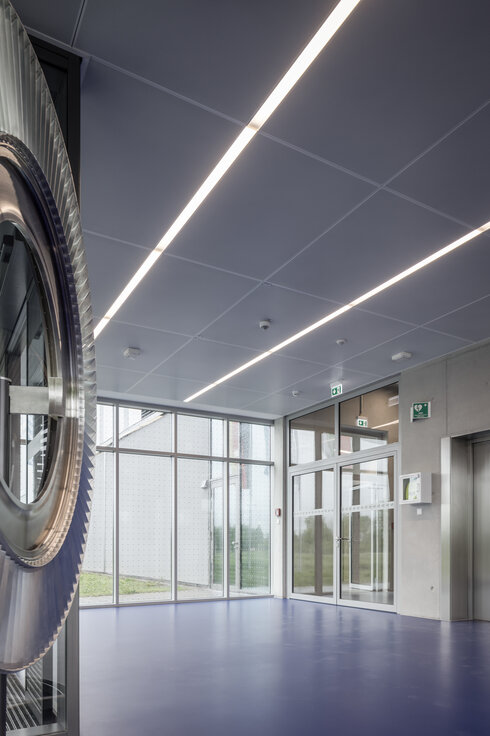 © © www.Lindner-Group.com © © www.Lindner-Group.com