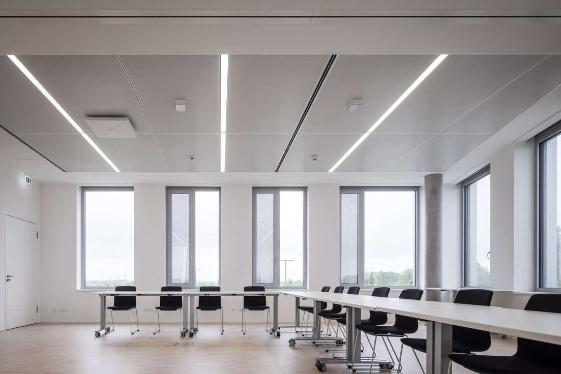 © © www.Lindner-Group.com © © www.Lindner-Group.com