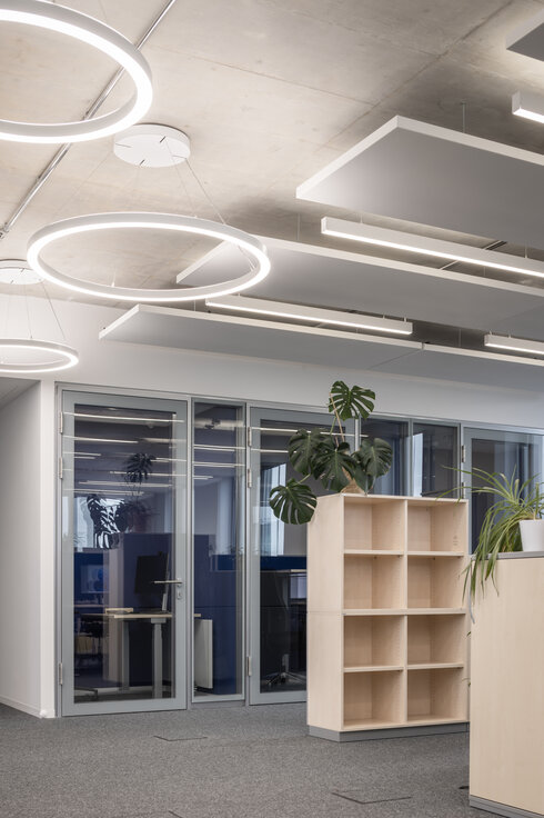 © © www.Lindner-Group.com © © www.Lindner-Group.com