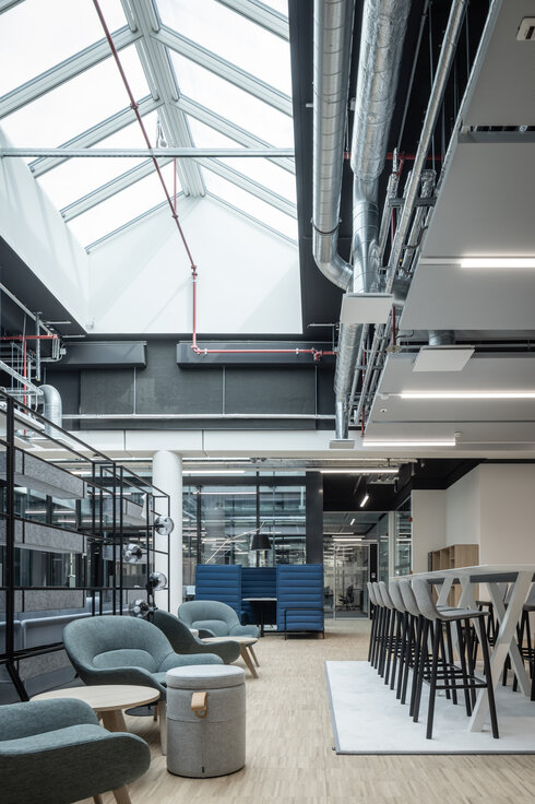 © © www.Lindner-Group.com © © www.Lindner-Group.com