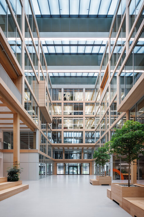 © © Nikolay Kazakov