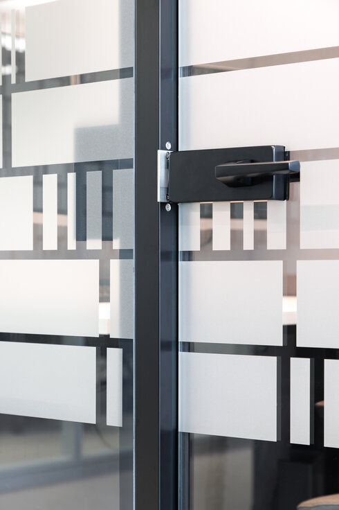 © © Nikolay Kazakov