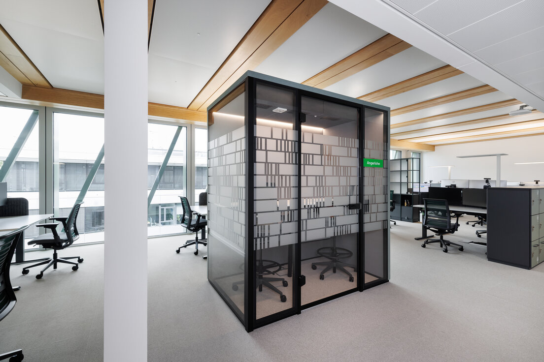 © © Nikolay Kazakov