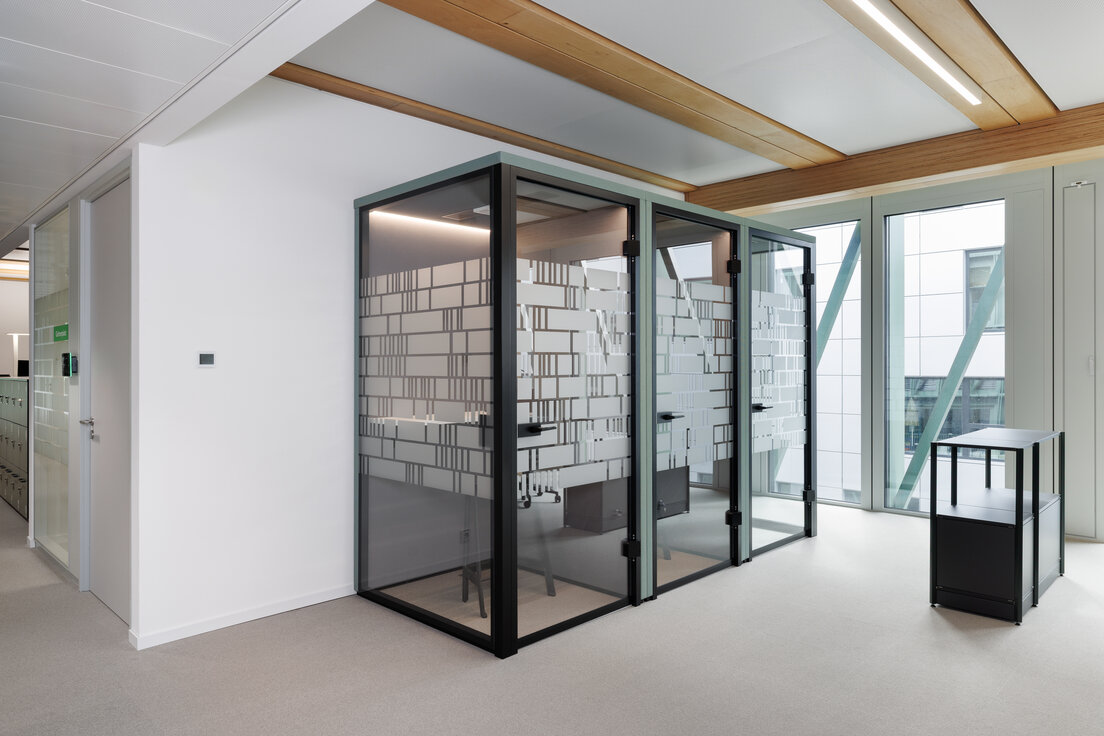 © © Nikolay Kazakov