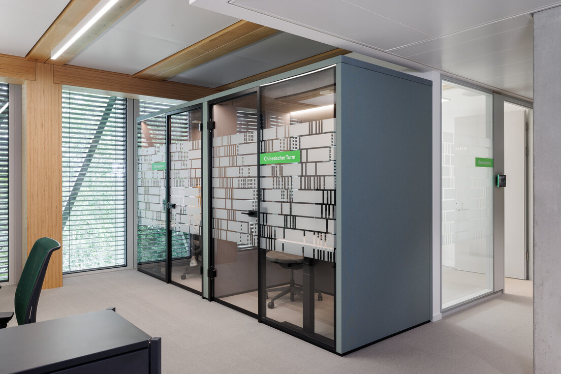 © © Nikolay Kazakov