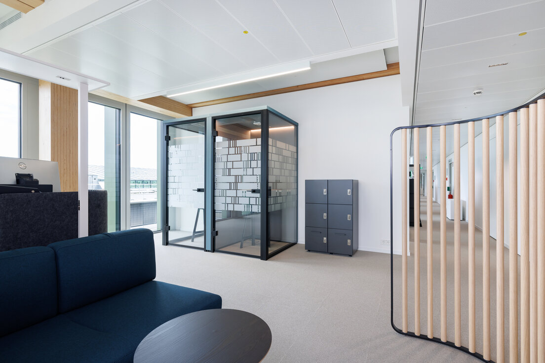 © © Nikolay Kazakov