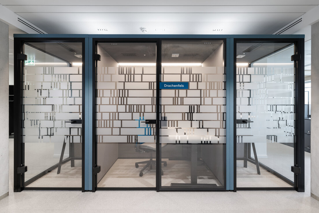 © © Nikolay Kazakov