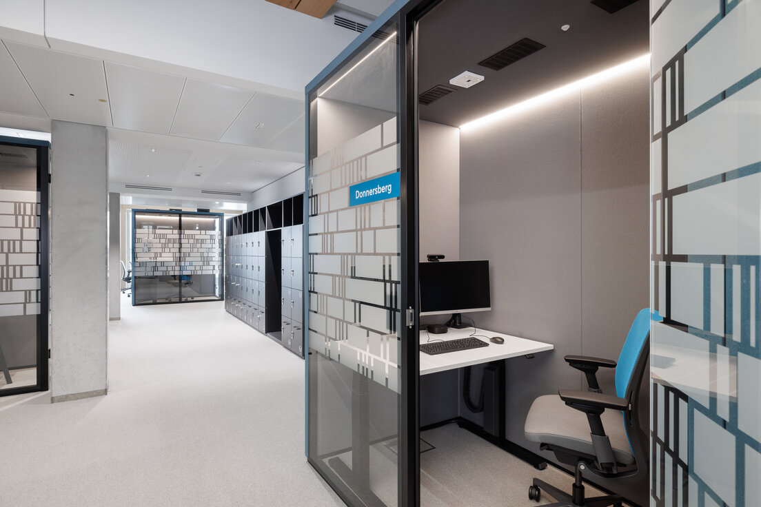 © © Nikolay Kazakov