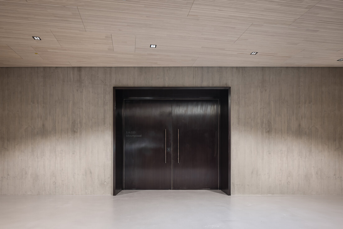 © © www.Lindner-Group.com © © www.Lindner-Group.com