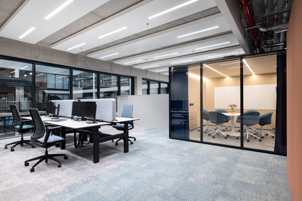 © © Nikolay Kasakov 