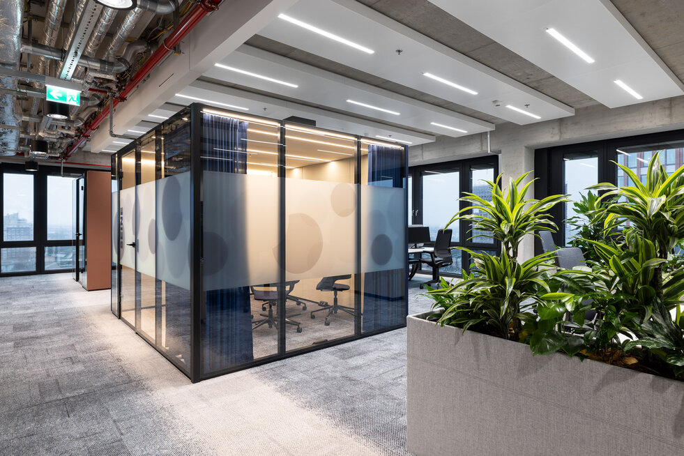 © © Nikolay Kasakov 