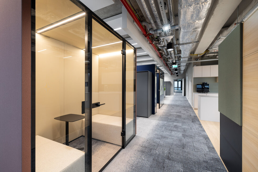 © © Nikolay Kasakov 