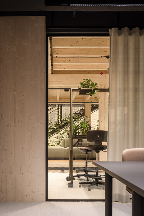 © © www.Lindner-Group.com © © www.Lindner-Group.com