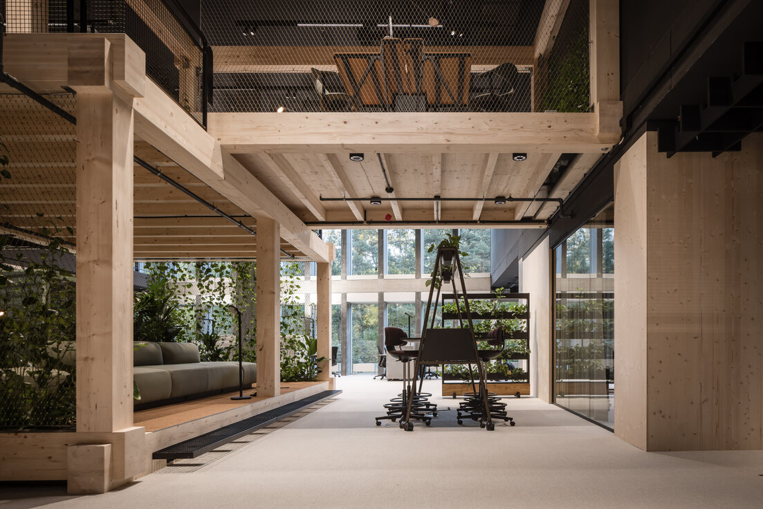 © © www.Lindner-Group.com © © www.Lindner-Group.com