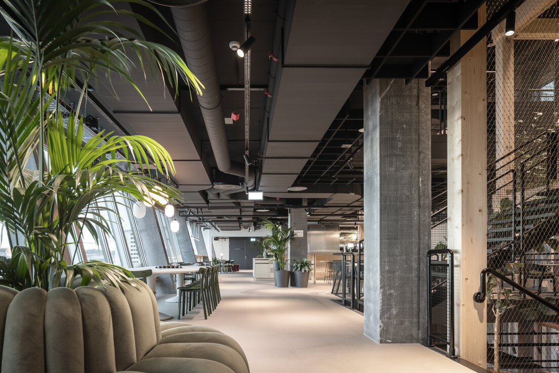 © © www.Lindner-Group.com © © www.Lindner-Group.com