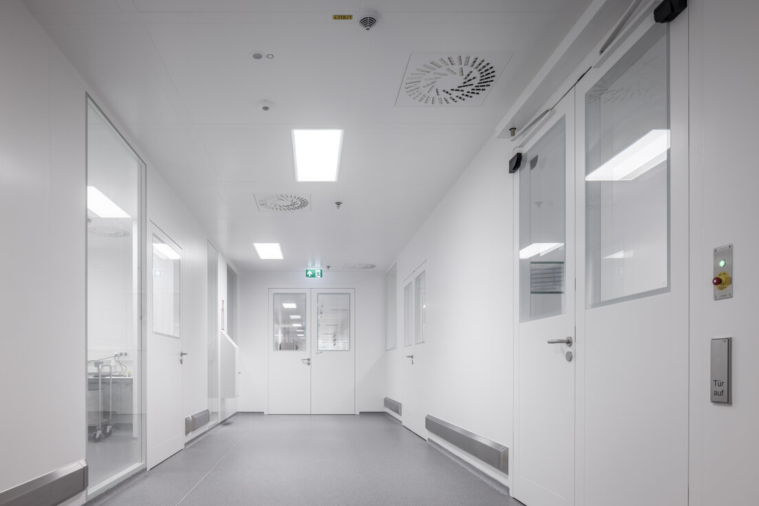 © © www.Lindner-Group.com © © www.Lindner-Group.com