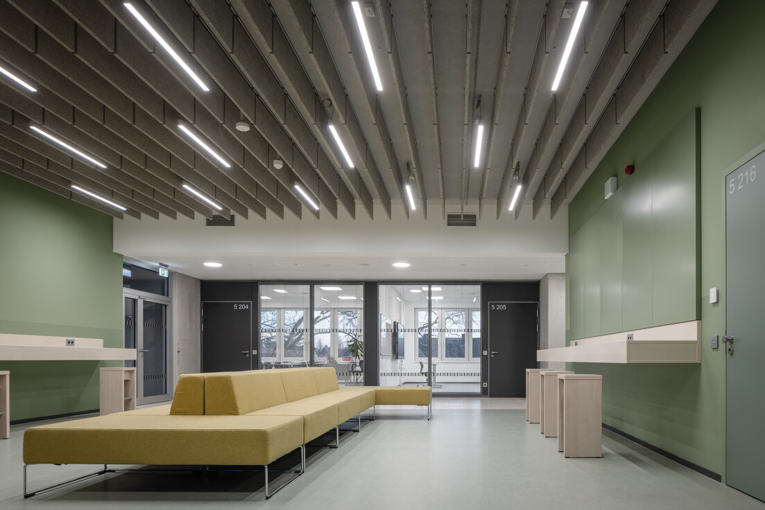 © © www.Lindner-Group.com © © www.Lindner-Group.com