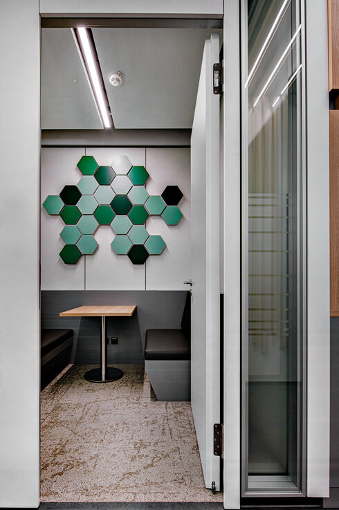 © © www.Lindner-Group.com © © www.Lindner-Group.com